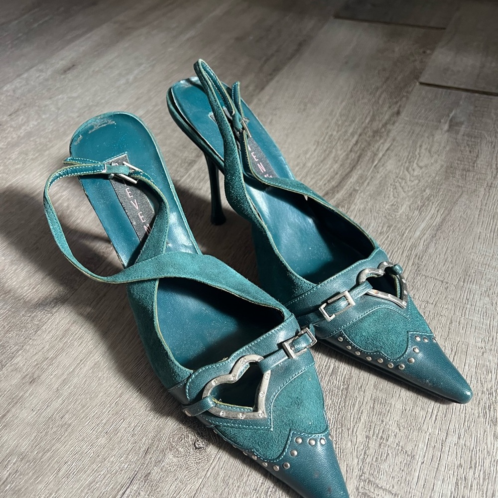 Retro teal blue-green Steve Madden slingback kitten heels